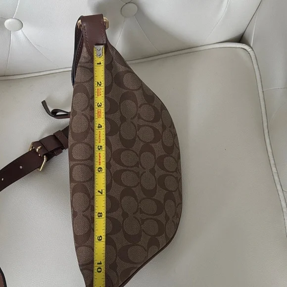 Coach Monogram Crossbody/Fanny pack or waist bag, adjustable strap. New With Tag - Picture 17 of 17
